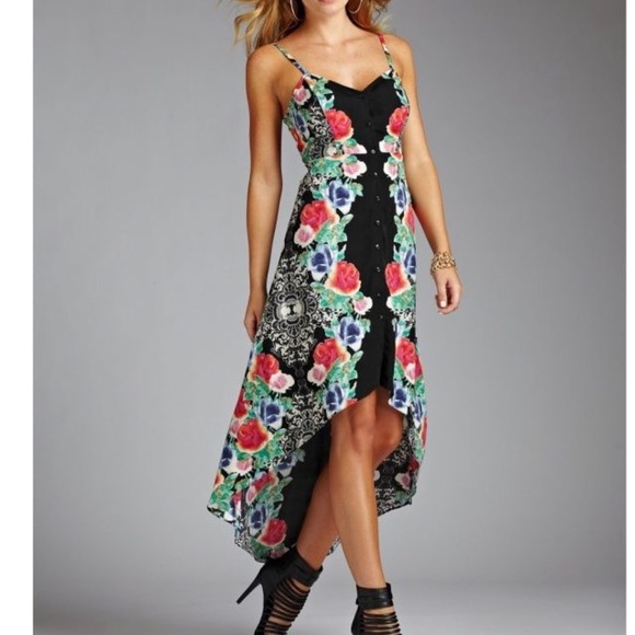 Guess Dresses & Skirts - Guess Garden Riot Maxi Dress